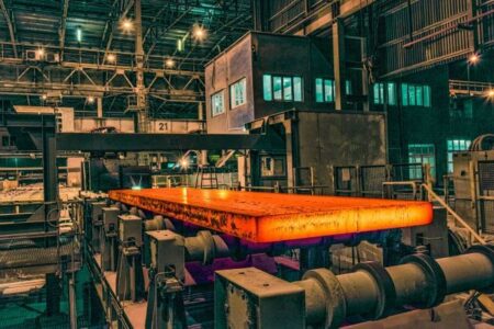 بازی بزرگ فولاد هرمزگان؛ ۳۰ همت درآمد در ۸ ماه