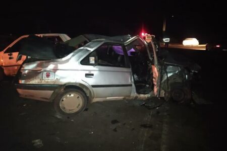 برخورد مرگبار پژو با گاردریل در محور اراک–قم یک فوتی بر جای گذاشت