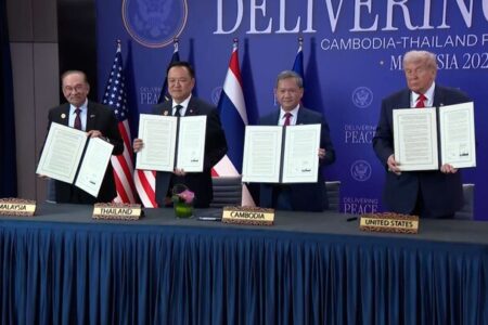 ترامپ بار دیگر تایلند و کامبوج را تهدید کرد