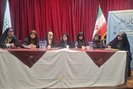 دانشور: مدرسه، مسجد و هیئت‌ مهم‌ترین ظرفیت‌های تحول در گفتمان حجابند