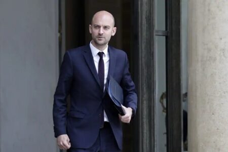 فرانسه، تحریم فعالان قوانین دیجیتال اروپا را محکوم کرد