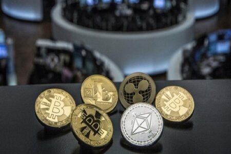 قیمت ارز‌های دیجیتال امروز چهارشنبه ۲۶ آذر ۱۴۰۴ / بیت کوین و اتریوم کاهش اندک داشتند