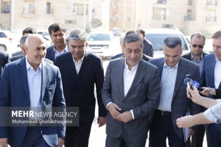 معاون اجرائی رئیس جمهور وارد پرند شد