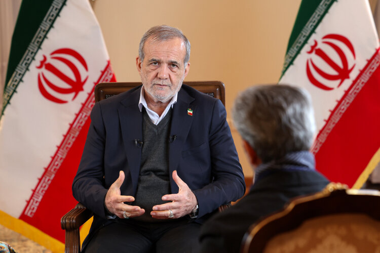 پزشکیان: روایت ناتوانی دولت، پروژه رسانه‌ای دشمن است