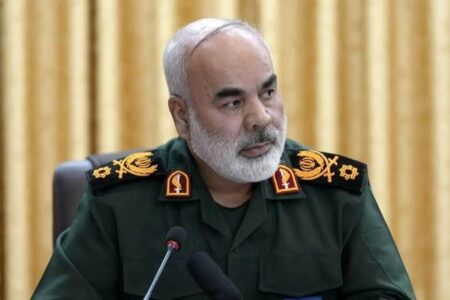 پیام مهم فرمانده نیروی زمینی سپاه به مجری مشهور صداوسیما