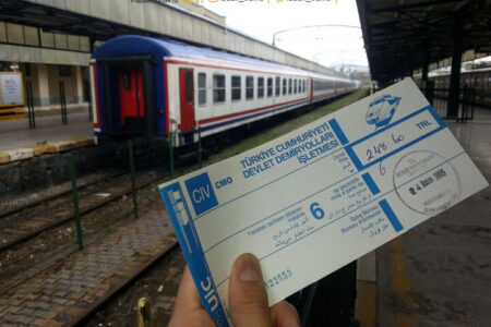 پیش‌فروش بلیت قطارهای مسافری دیماه آغاز شد