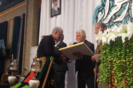 اختتامیه بیست و دومین کنگره «شعر فاطمی» فارس برگزار شد